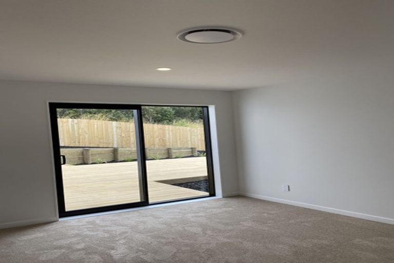 Photo of property in 40 Taikura Avenue, Red Beach, 0932