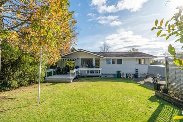 Photo of property in 14 Kereru Street, Two Mile Bay, Taupo, 3330