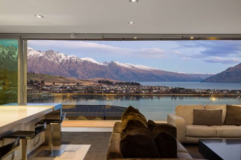 Photo of property in 74 Panorama Terrace, Queenstown, 9300