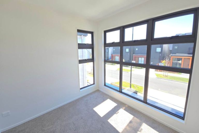 Photo of property in 12 Murray Grey Lane, Karaka, 2580