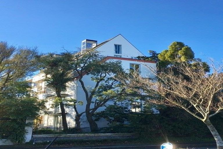 Photo of property in 4/15 Peterborough Street, Christchurch Central, Christchurch, 8013