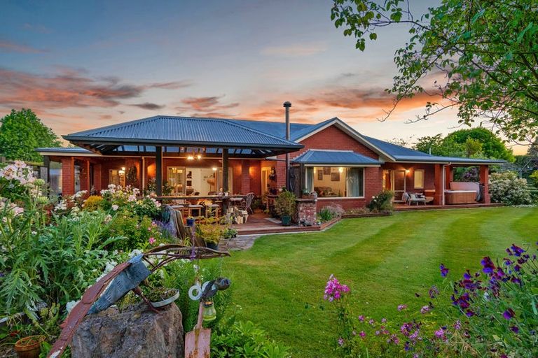 Photo of property in 183 Neeves Road, Kaiapoi, 7691