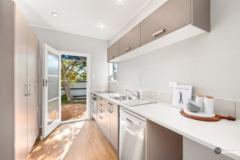 Photo of property in 2f2- Bentinck Street, Wallaceville, Upper Hutt, 5018