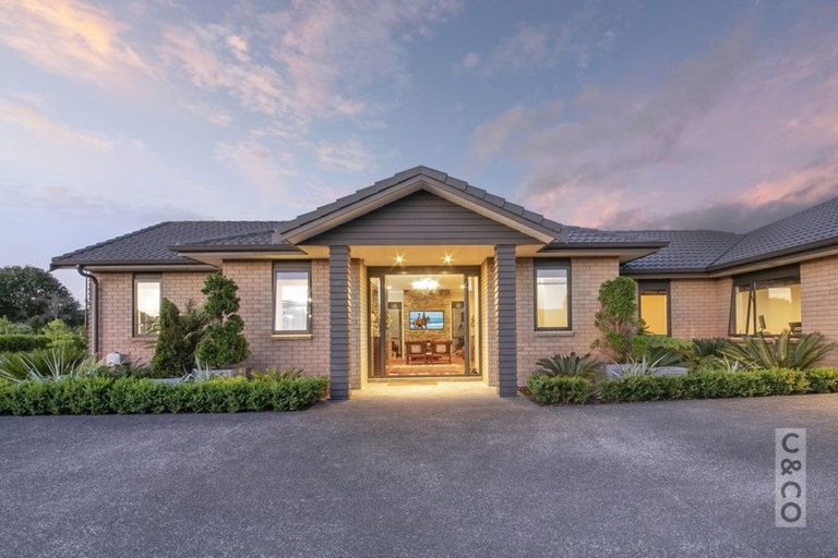 Photo of property in 9 Jelas Drive, Riverhead, 0820