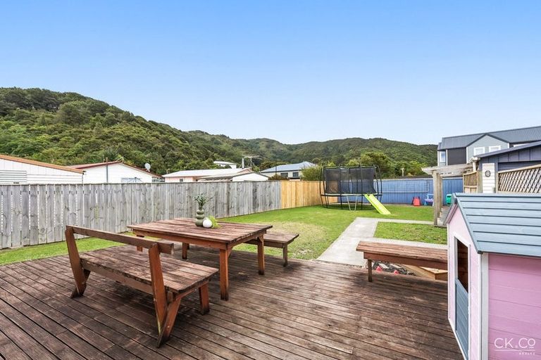 Photo of property in 3 Rakaia Grove, Wainuiomata, Lower Hutt, 5014
