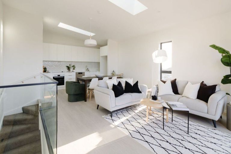 Photo of property in 119 Tiketike Way, Brooklyn, Wellington, 6021