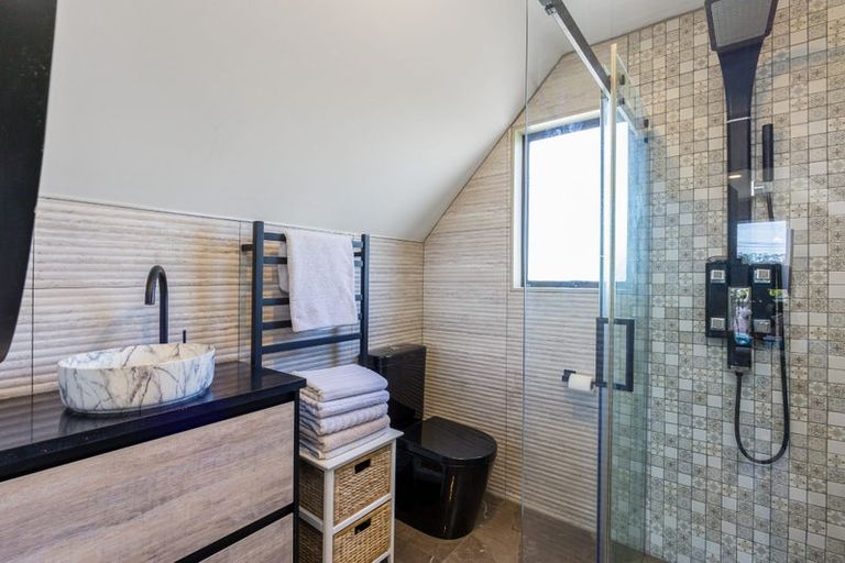 Photo of property in 2/84 Verbena Road, Birkdale, Auckland, 0626