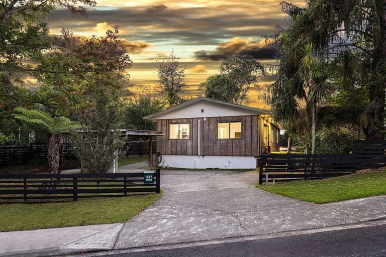 Photo of property in 25a Crompton Road, Massey, Auckland, 0614