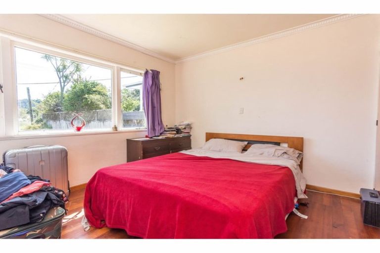 Photo of property in 8 Grendon Road, Titirangi, Auckland, 0604