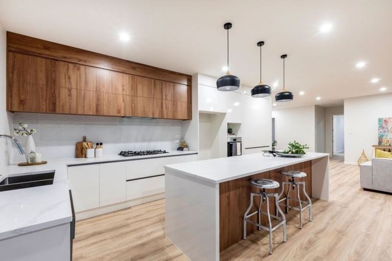 Photo of property in 21 Merv Clarke Lane, Massey, Auckland, 0614