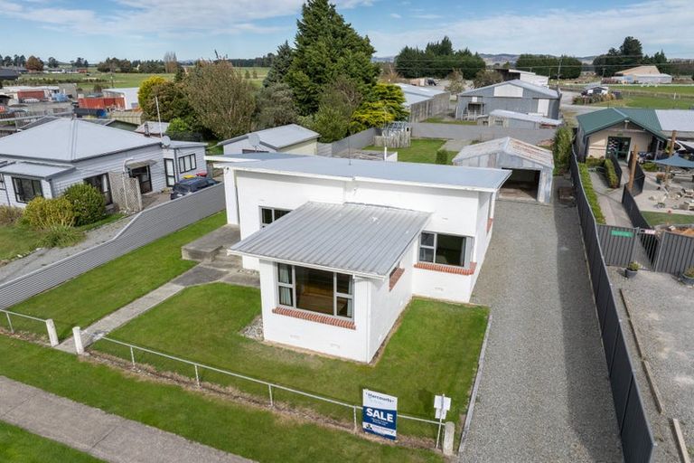 Photo of property in 6 Helena Street, Lumsden, 9730