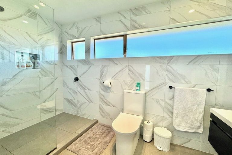 Photo of property in 3/26 Grande Vue Road, Hillpark, Auckland, 2102