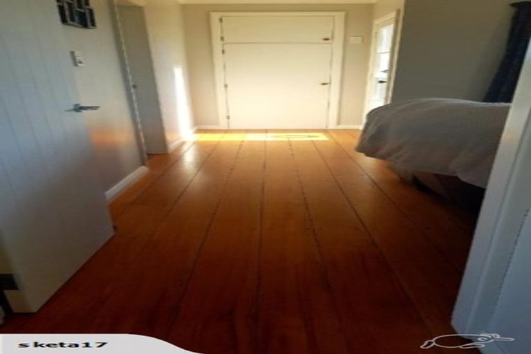 Photo of property in 43 Martin Road, Paraparaumu Beach, Paraparaumu, 5032