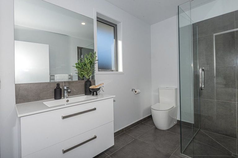 Photo of property in 18 Maui Place, Spotswood, New Plymouth, 4310