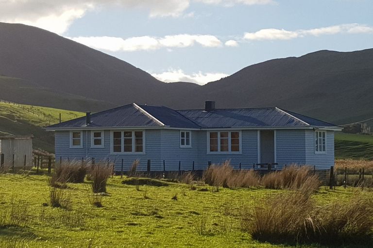Photo of property in 32 Alfredton Road, Eketahuna, 4900