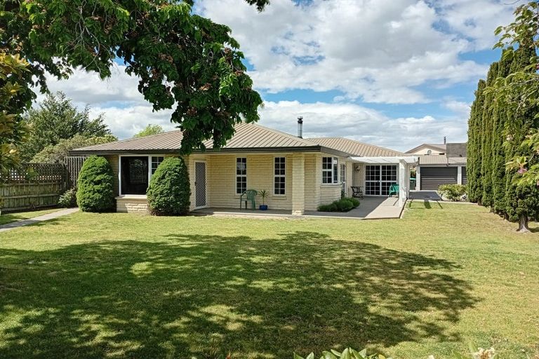 Photo of property in 2 Waldron Place, Clyde, 9330