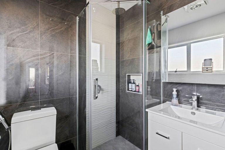 Photo of property in 9 Norwich Avenue, Spotswood, New Plymouth, 4310