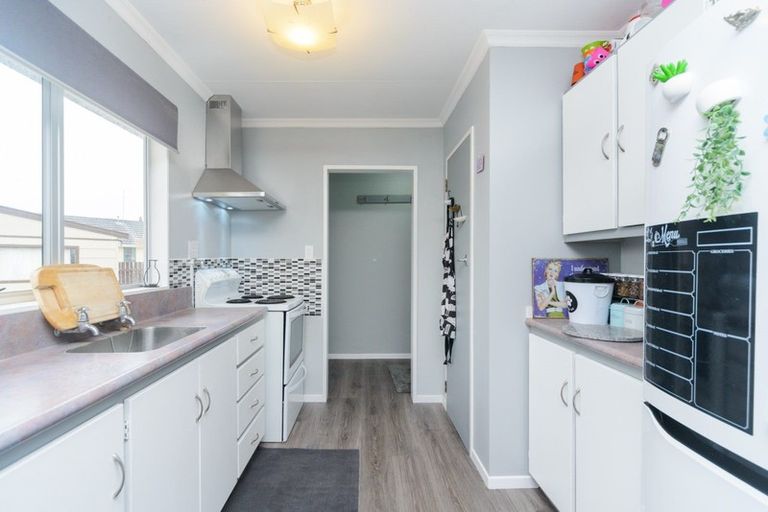 Photo of property in 10 Hillcrest Drive, Kelvin Grove, Palmerston North, 4414