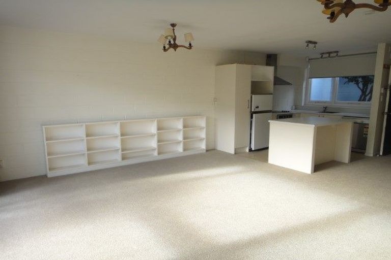 Photo of property in 2/99 Aikmans Road, Merivale, Christchurch, 8014