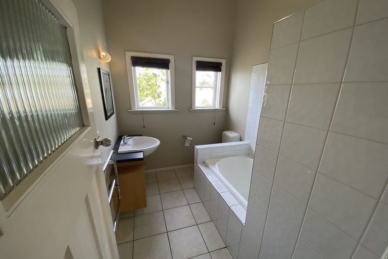 Photo of property in 63 Wright Street, Mount Cook, Wellington, 6021