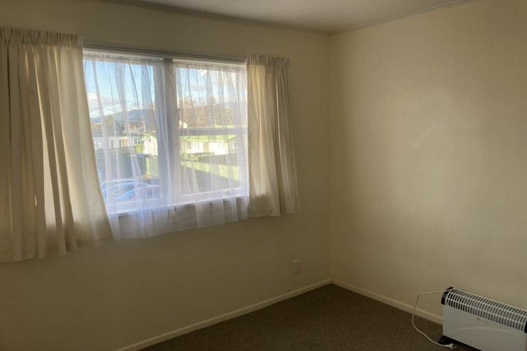 Photo of property in Shakespeare Flats, 8/48 Merton Street, Trentham, Upper Hutt, 5018
