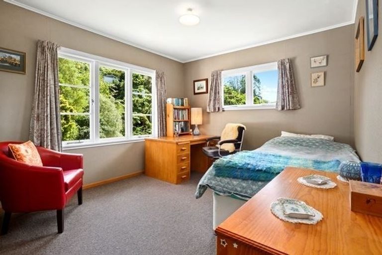 Photo of property in 52 Chester Road, Tawa, Wellington, 5028