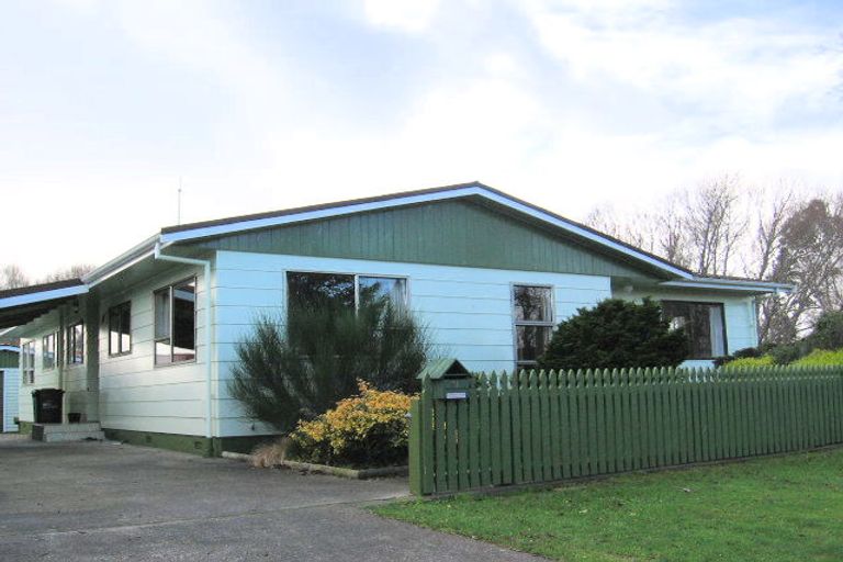 Photo of property in 71 Sherwill Street, Feilding, 4702