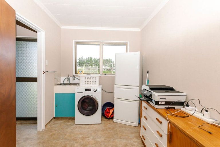 Photo of property in 47 Laws Road, Dannevirke, 4972