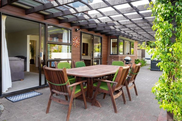 Photo of property in 9 Cumberland Rise, Taradale, Napier, 4112