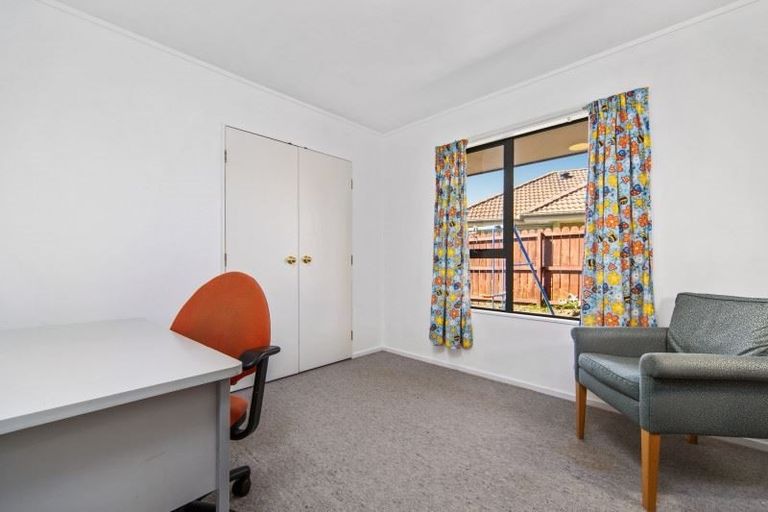 Photo of property in 1 Frank Bunce Grove, Flat Bush, Auckland, 2019