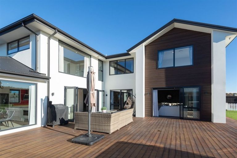 Photo of property in 46 Luxembourg Crescent, Halswell, Christchurch, 8025