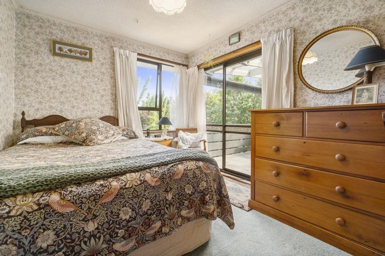 Photo of property in 56a Fairmount Road, Titirangi, Auckland, 0604