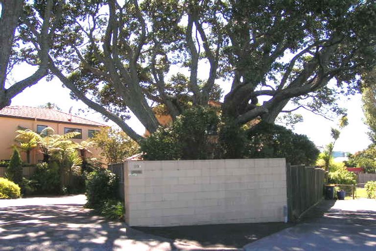 Photo of property in 3/39 Church Street, Northcote Point, Auckland, 0627