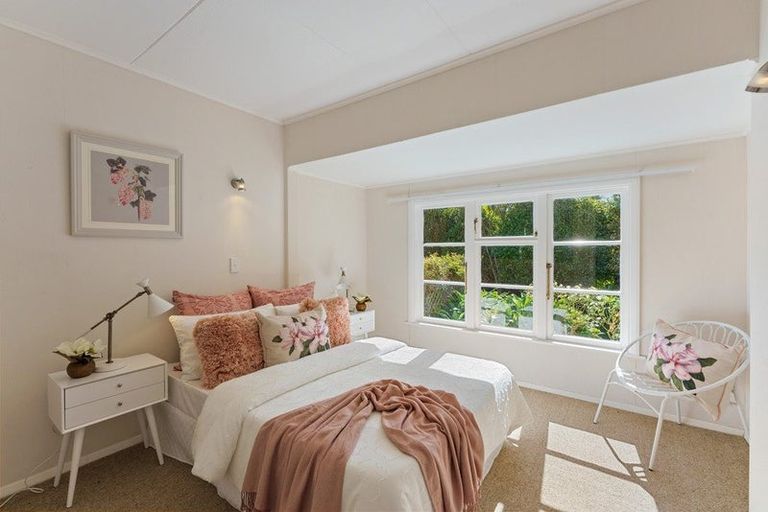 Photo of property in 12 Koromiko Road, Waikanae, 5036