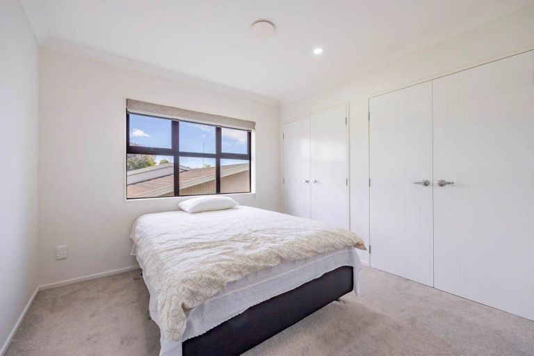 Photo of property in 8a Mahon Place, Papatoetoe, Auckland, 2025