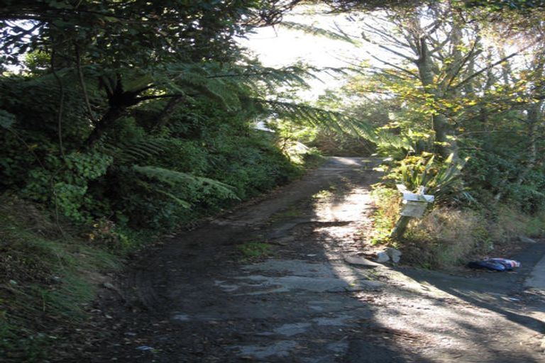 Photo of property in 91 Salford Street, Newlands, Wellington, 6037