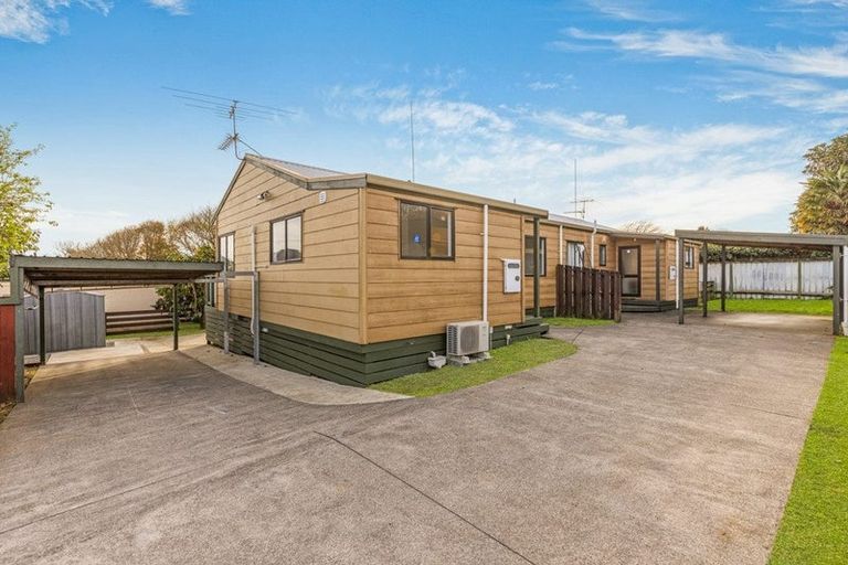 Photo of property in 15 View Road, Waiuku, 2123
