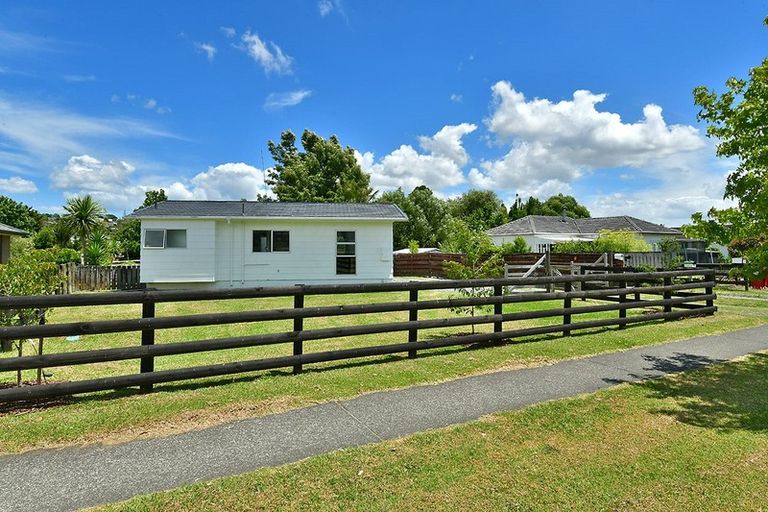 Photo of property in 129 Awaroa Road, Helensville, 0800