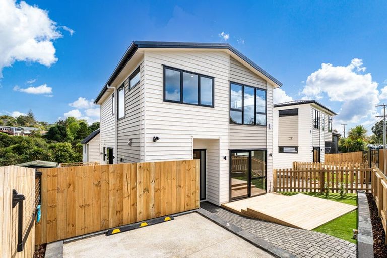 Photo of property in 25 Withers Road, Glen Eden, Auckland, 0602