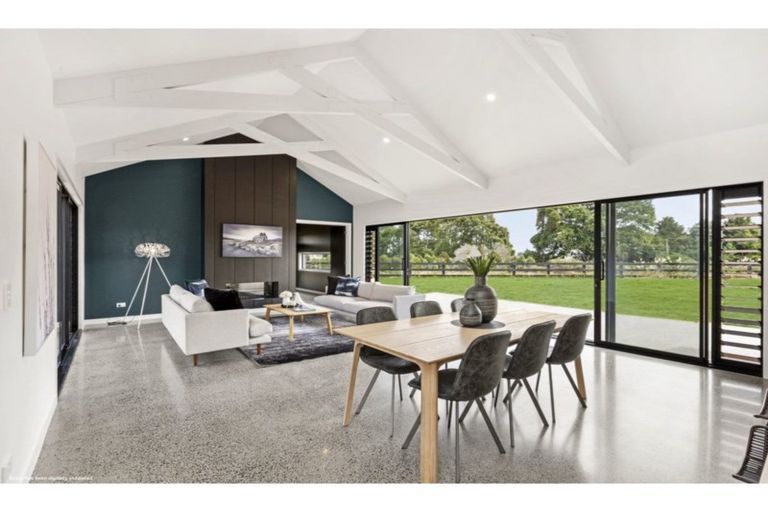 Photo of property in 35 Mike Smith Drive, Cambridge, 3434