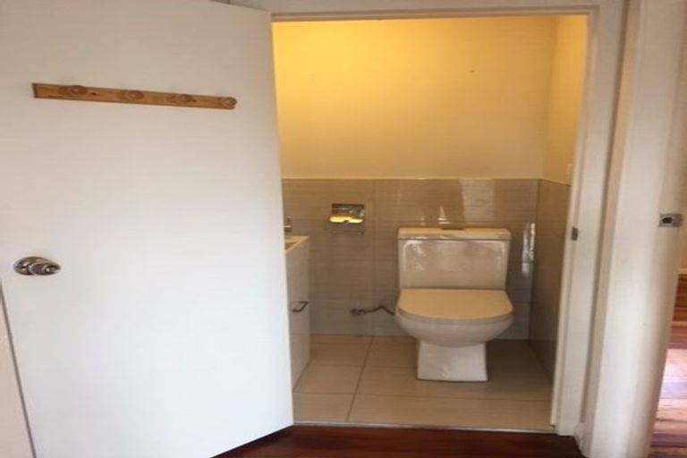 Photo of property in 245 Great North Road, Henderson, Auckland, 0612