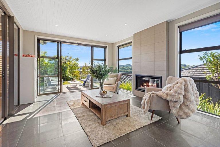 Photo of property in 24 Rexford Heights, Pyes Pa, Tauranga, 3112