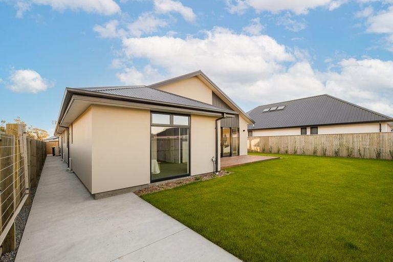 Photo of property in 32 Withers Crescent, Halswell, Christchurch, 8025