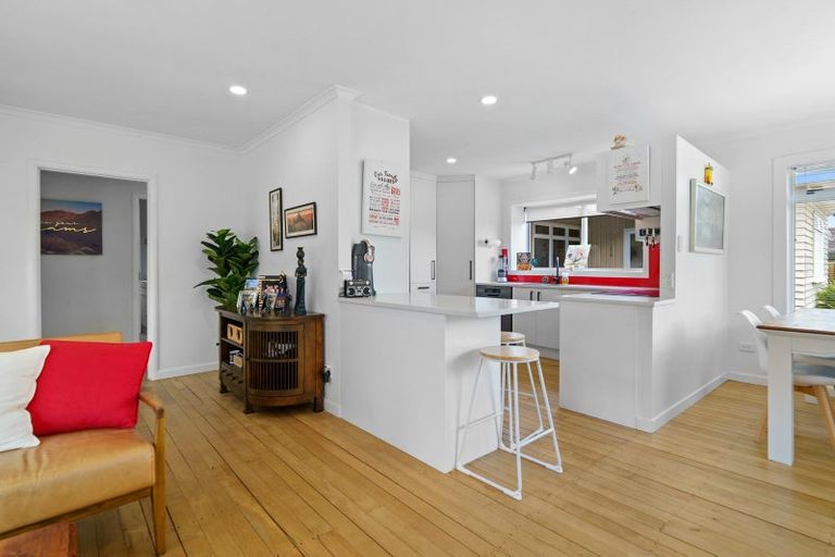 Photo of property in 46 Bowen Street, Cambridge, 3434