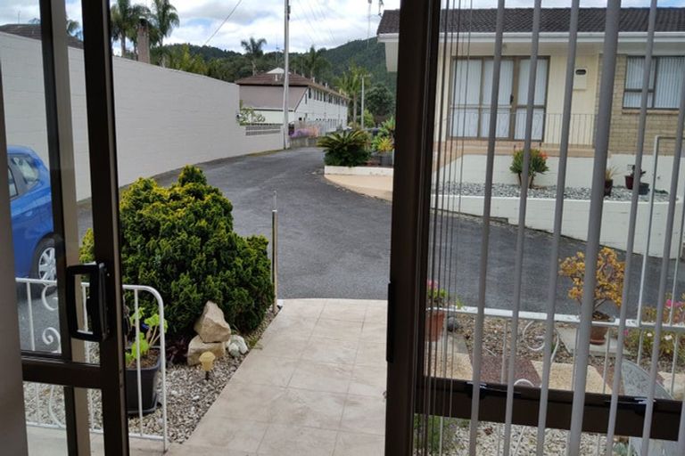 Photo of property in 27 Kamo Road, Regent, Whangarei, 0112