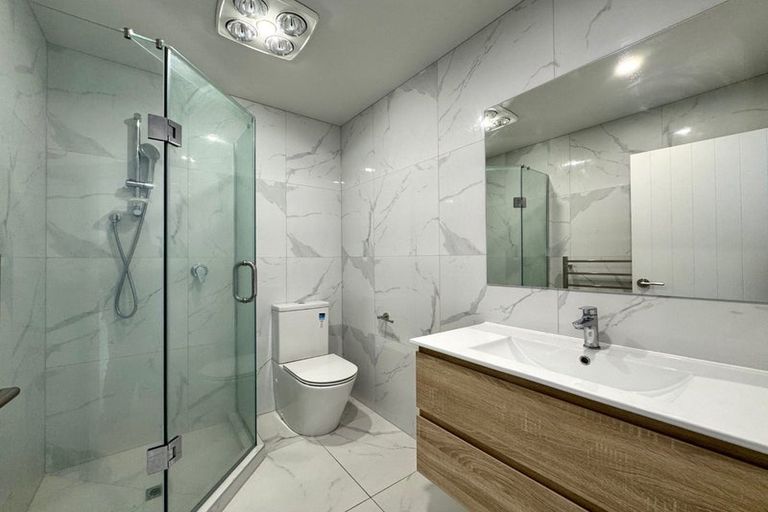 Photo of property in 523f Pakuranga Road, Howick, Auckland, 2010