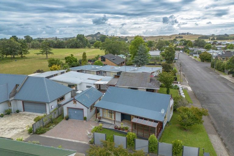 Photo of property in 13 Francis Drake Street, Waipukurau, 4200