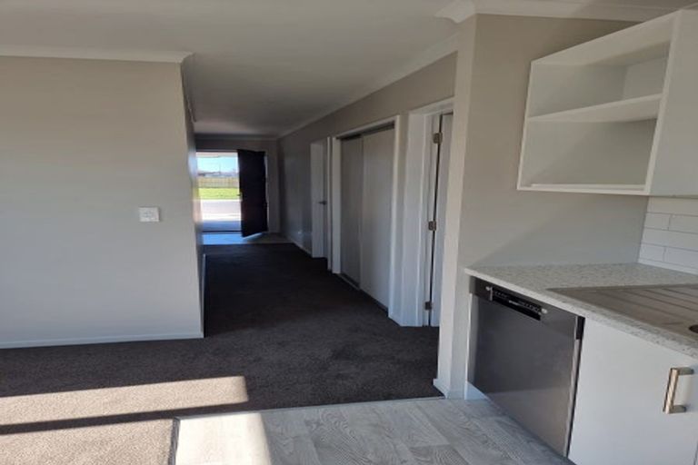 Photo of property in 3 Herridge Street, Woodend, 7691