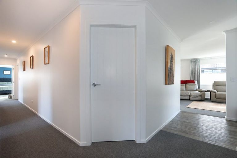 Photo of property in 28 Oldfield Lane, Marton, 4710