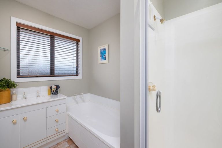 Photo of property in 8 Mull Place, Broomfield, Christchurch, 8042